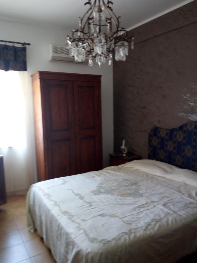 B B Casa Vacanze Il Pino Di Pino Ласкари Екстериор снимка